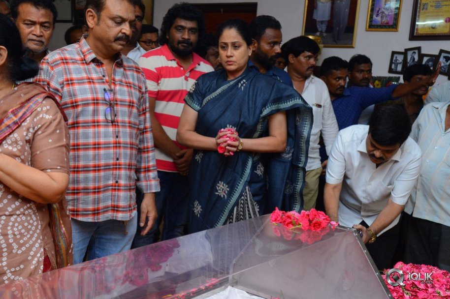 Celebrities-Pay-Homage-to-Vijaya-Nirmala-Garu